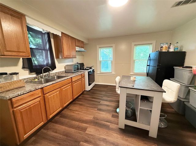690 Seward Street, Rochester, NY 14611