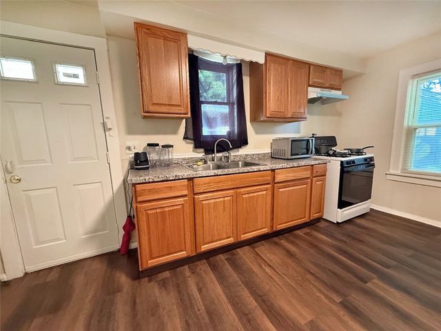 690 Seward Street, Rochester, NY 14611