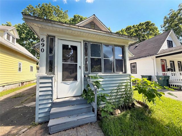 690 Seward Street, Rochester, NY 14611