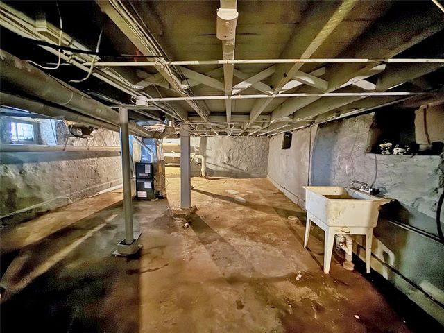 690 Seward Street, Rochester, NY 14611