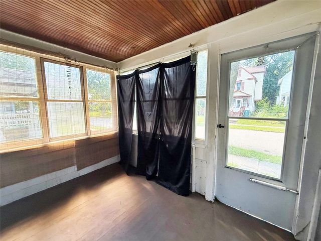 690 Seward Street, Rochester, NY 14611