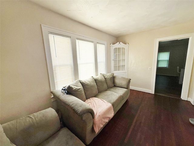 690 Seward Street, Rochester, NY 14611