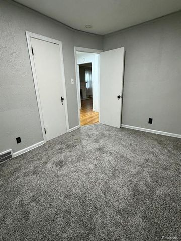 10441 Roxbury Street, Detroit, MI 48224
