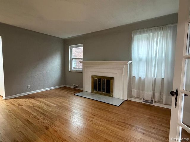 10441 Roxbury Street, Detroit, MI 48224