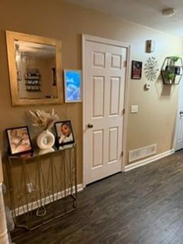 112 South Drive C, Circle Pines, MN 55014