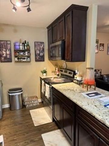 112 South Drive C, Circle Pines, MN 55014