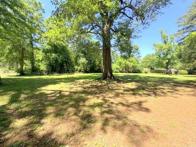 405 N Grace Street, Crockett, TX 75835