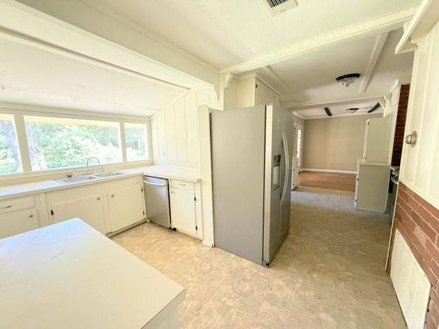 405 N Grace Street, Crockett, TX 75835