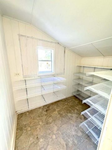 405 N Grace Street, Crockett, TX 75835