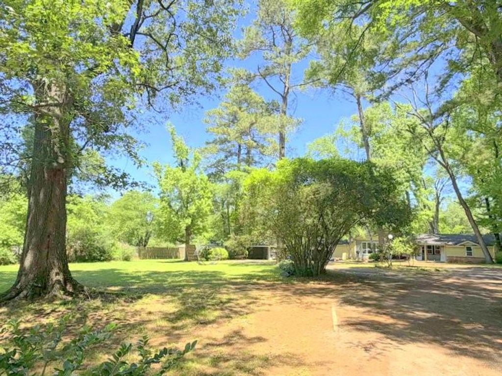 405 N Grace Street, Crockett, TX 75835
