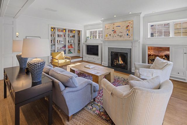 259 Woodlawn Avenue, Saint Paul, MN 55105