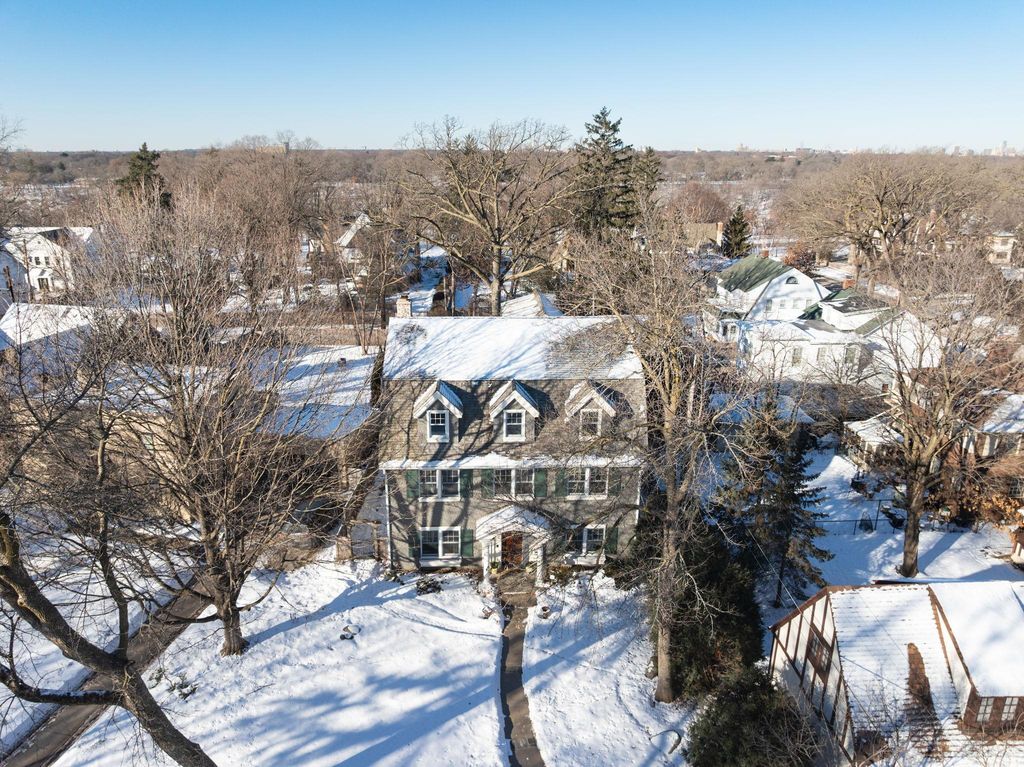 259 Woodlawn Avenue, Saint Paul, MN 55105