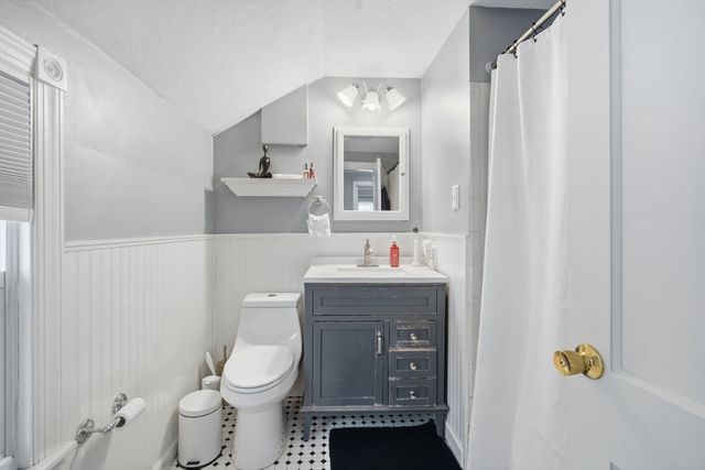 13 Bither St, Springfield, MA 01118