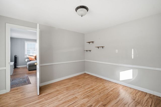 13 Bither St, Springfield, MA 01118