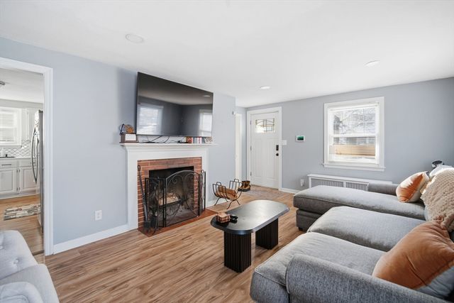 13 Bither St, Springfield, MA 01118