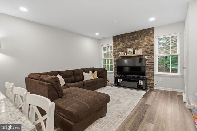 108 DIAMOND DR, Newtown, PA 18940