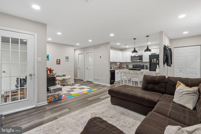 108 DIAMOND DR, Newtown, PA 18940