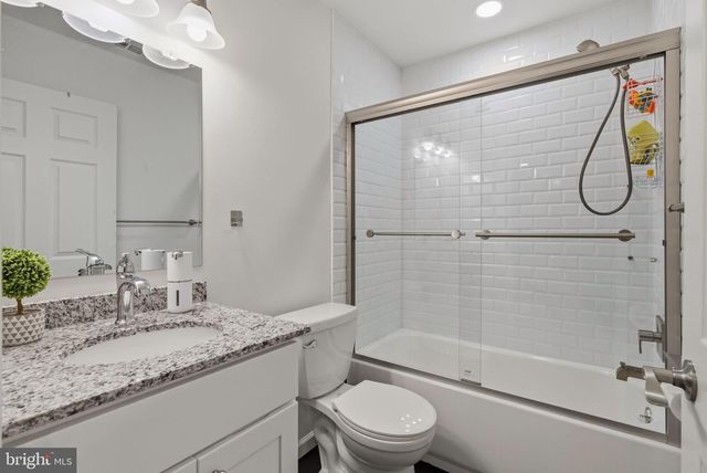 108 DIAMOND DR, Newtown, PA 18940