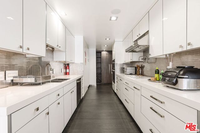 262 N Crescent Drive 2 E, Beverly Hills, CA 90210