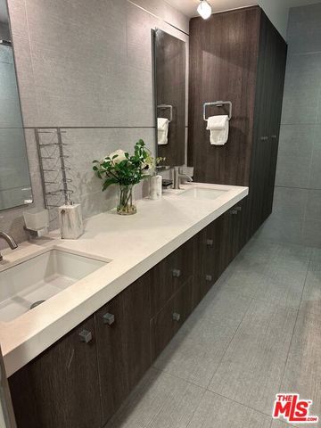 262 N Crescent Drive 2 E, Beverly Hills, CA 90210