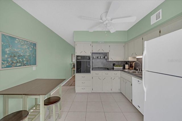 2401 FRANCISCAN DRIVE 39, Clearwater, FL 33763