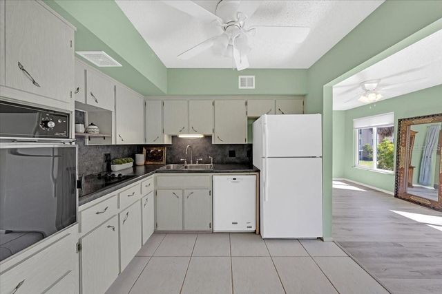 2401 FRANCISCAN DRIVE 39, Clearwater, FL 33763