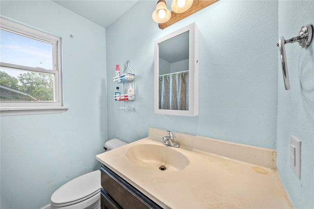 900 N Davis Street, Pea Ridge, AR 72751