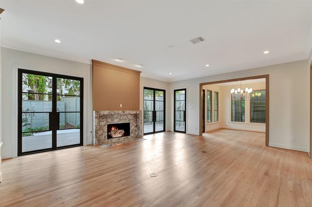 74 Briar Hollow Lane, Houston, TX 77027