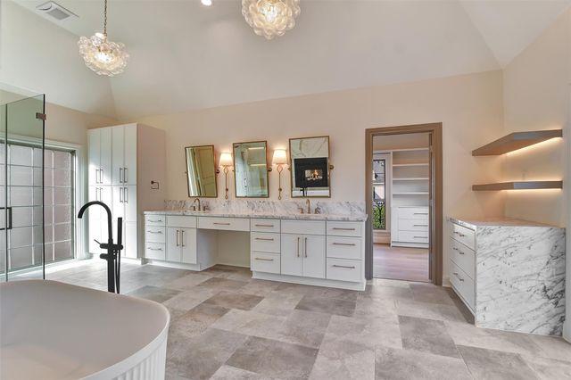 74 Briar Hollow Lane, Houston, TX 77027