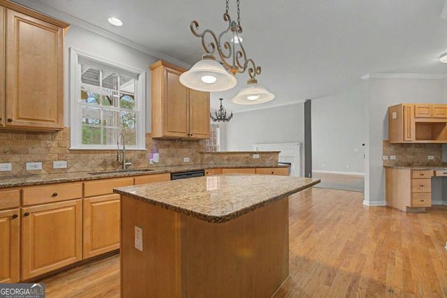 2725 Ivy Hill Drive, Buford, GA 30519