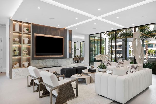 169 W Coconut Palm Road, Boca Raton, FL 33432