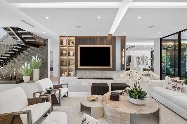 169 W Coconut Palm Road, Boca Raton, FL 33432