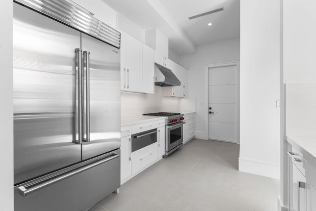 169 W Coconut Palm Road, Boca Raton, FL 33432