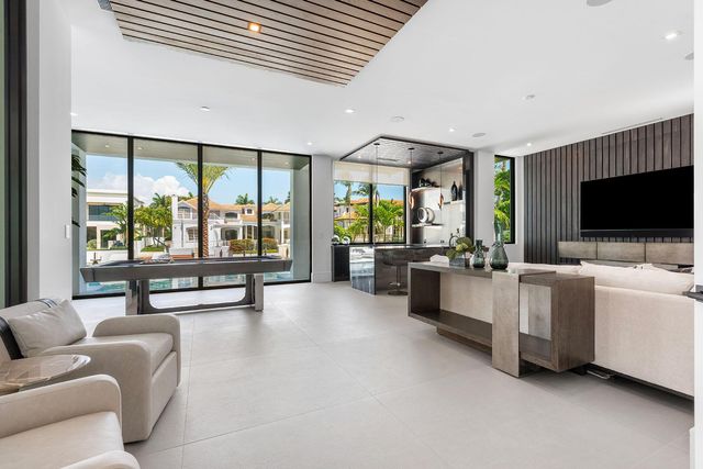 169 W Coconut Palm Road, Boca Raton, FL 33432