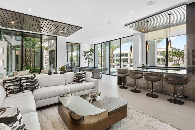 169 W Coconut Palm Road, Boca Raton, FL 33432