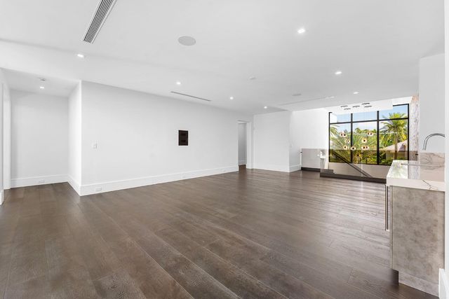 169 W Coconut Palm Road, Boca Raton, FL 33432