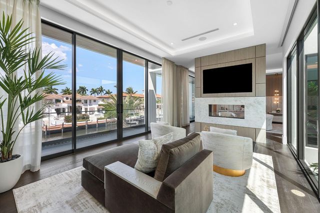 169 W Coconut Palm Road, Boca Raton, FL 33432