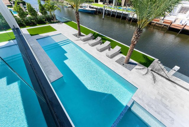 169 W Coconut Palm Road, Boca Raton, FL 33432