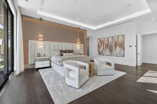 169 W Coconut Palm Road, Boca Raton, FL 33432