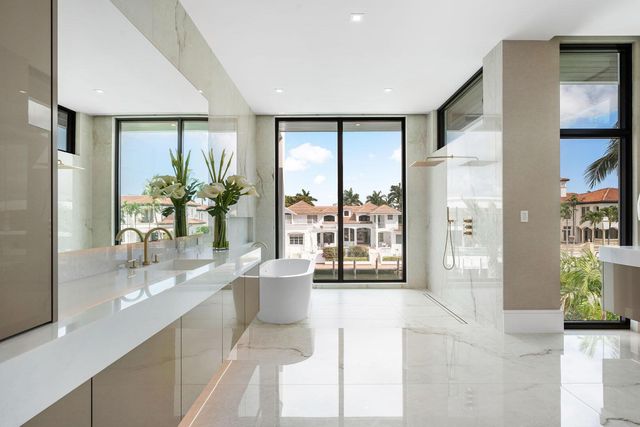 169 W Coconut Palm Road, Boca Raton, FL 33432