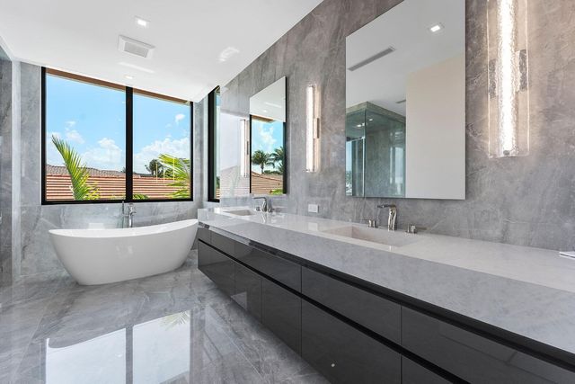 169 W Coconut Palm Road, Boca Raton, FL 33432