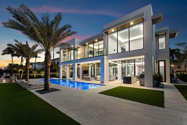 169 W Coconut Palm Road, Boca Raton, FL 33432