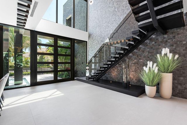 169 W Coconut Palm Road, Boca Raton, FL 33432