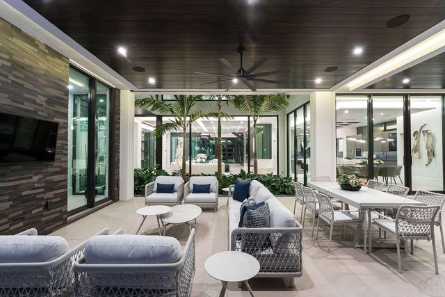 169 W Coconut Palm Road, Boca Raton, FL 33432