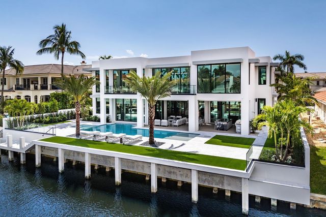 169 W Coconut Palm Road, Boca Raton, FL 33432