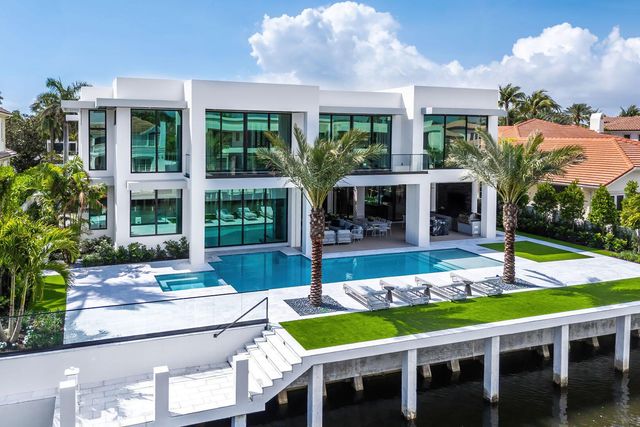 169 W Coconut Palm Road, Boca Raton, FL 33432