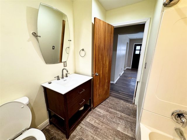 1586 Valley Drive, Highland, MI 48356