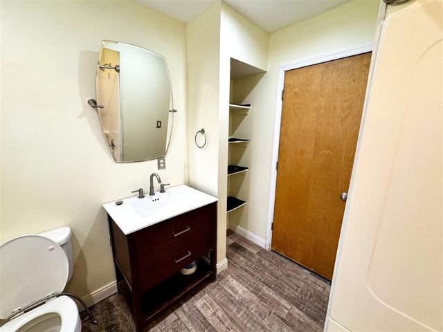 1586 Valley Drive, Highland, MI 48356