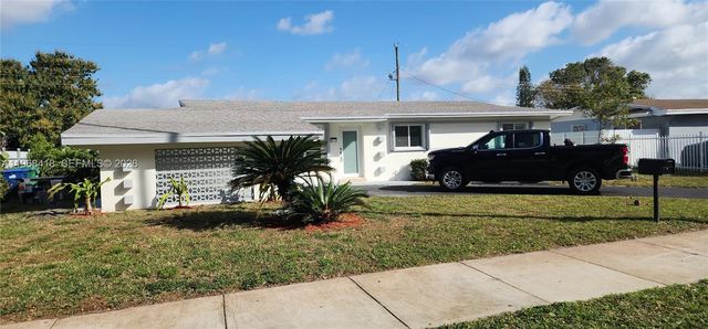 2915 NW 183rd St, Miami Gardens, FL 33056
