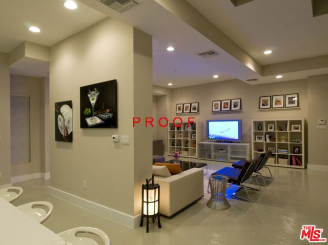 2216 Main Street 204, Santa Monica, CA 90405